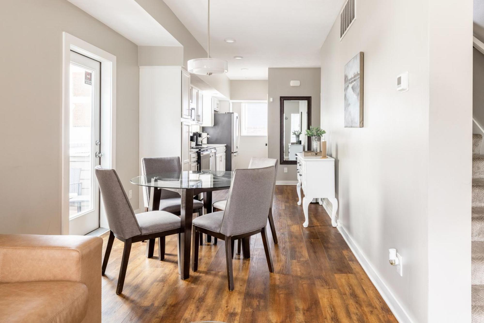Luxury Downtown Townhome Private Garage Unit 9 Кливленд Экстерьер фото