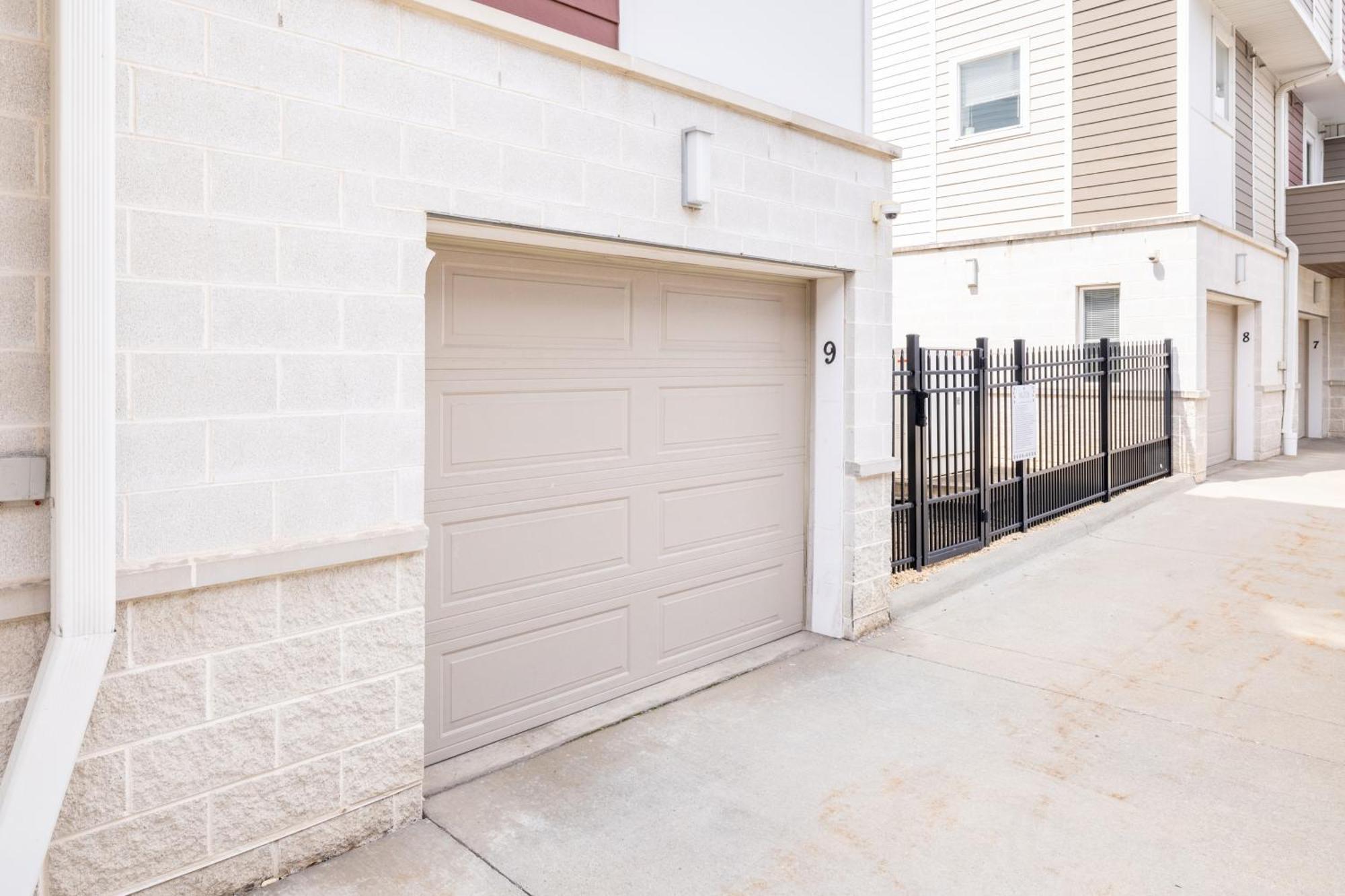 Luxury Downtown Townhome Private Garage Unit 9 Кливленд Экстерьер фото